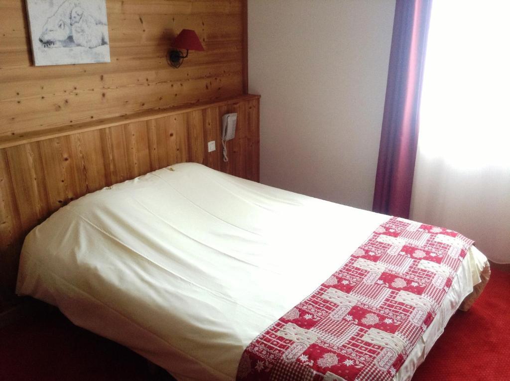 Logis Le Pont De Champ Otel Beaucroissant Oda fotoğraf