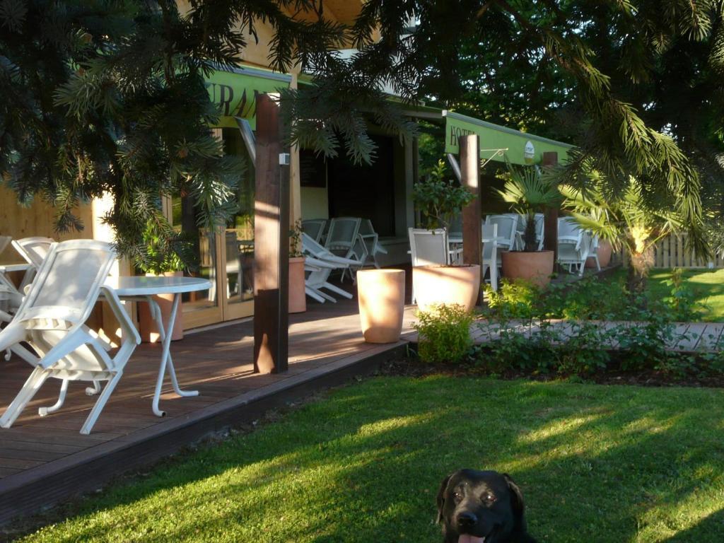 Logis Le Pont De Champ Otel Beaucroissant Dış mekan fotoğraf