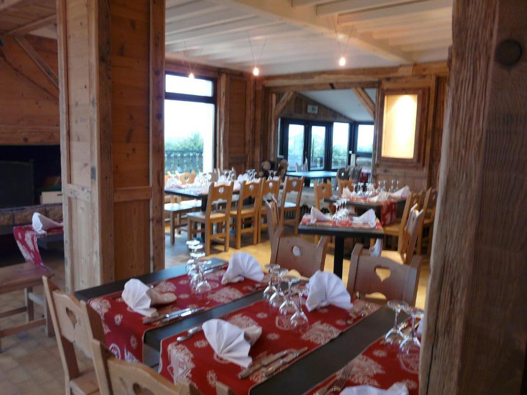 Logis Le Pont De Champ Otel Beaucroissant Dış mekan fotoğraf